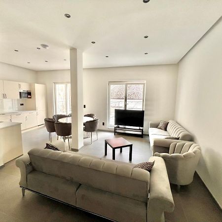 בריסל Luxury Brand New Apartment מראה חיצוני תמונה