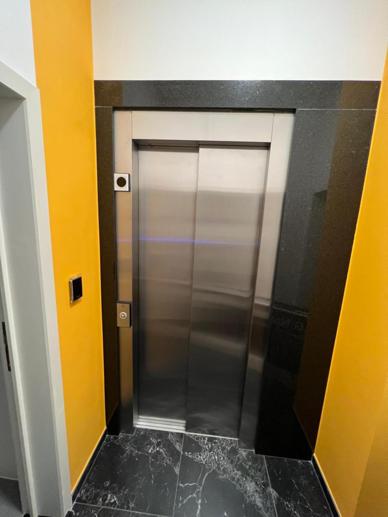 בריסל Luxury Brand New Apartment מראה חיצוני תמונה