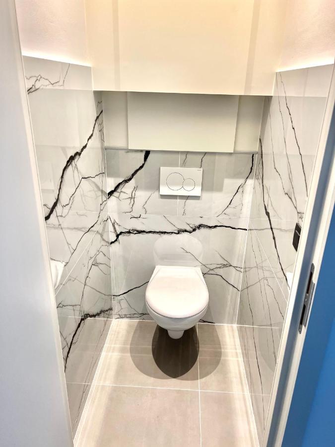 בריסל Luxury Brand New Apartment מראה חיצוני תמונה