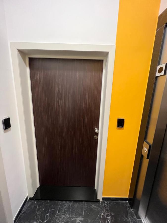 בריסל Luxury Brand New Apartment מראה חיצוני תמונה